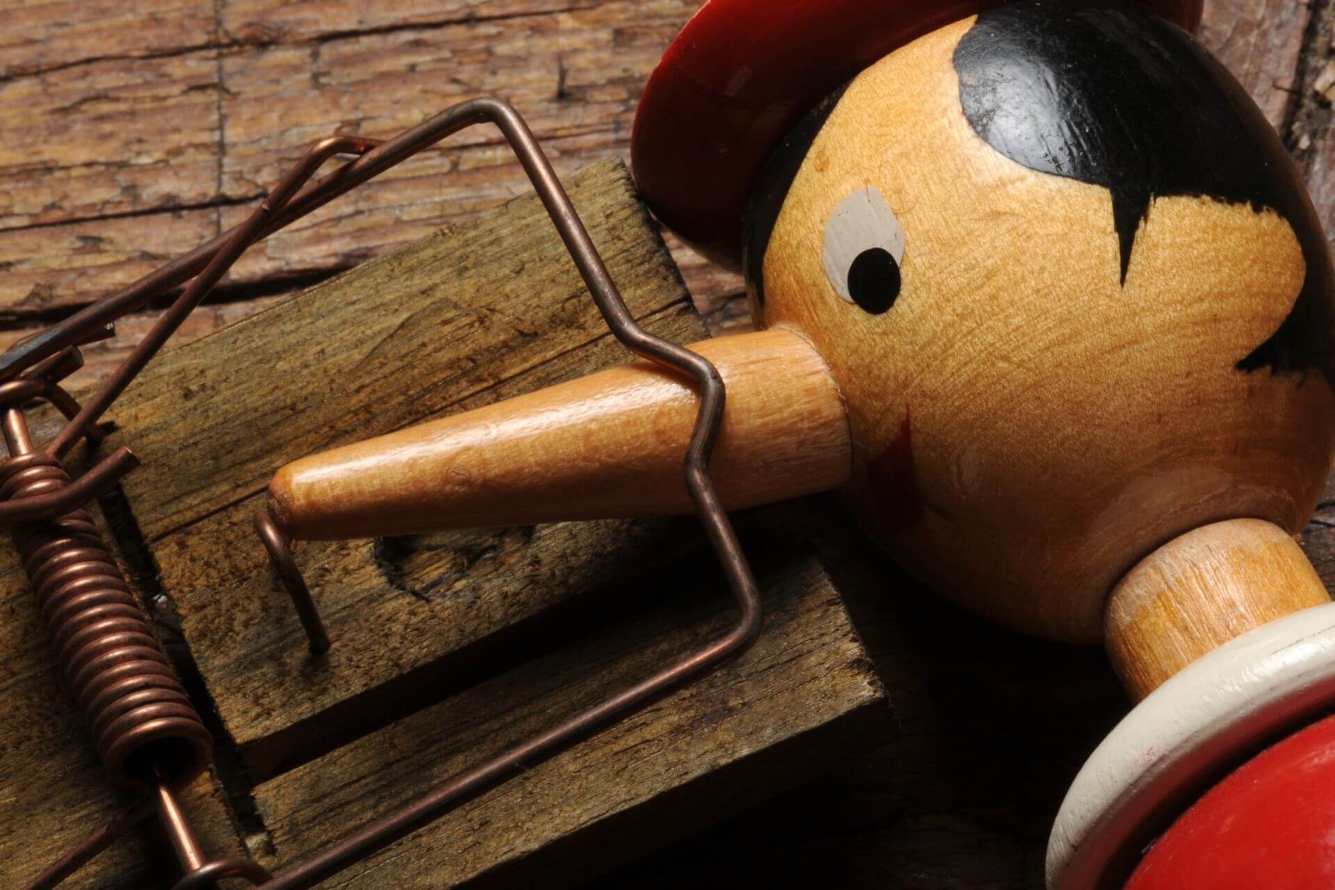 Signs that someone is telling you lies