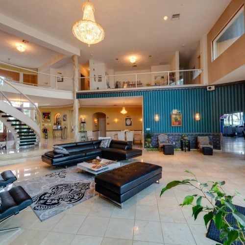 Tikvah-Lake-Recovery-living-area